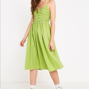 UO Women's Green Ember Smocked Midi Dress